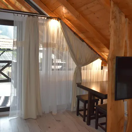 Clematis House Lodge *